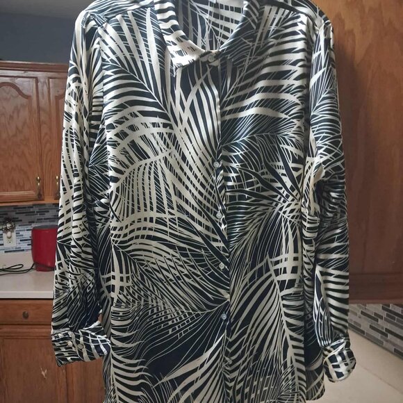C By One Tops - womens top size 2x